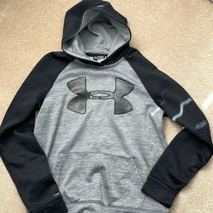 Boys Under Armour pullover sweatshirt with hoodie. Size XL.